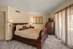 Queen size sleigh bed in Suite 1